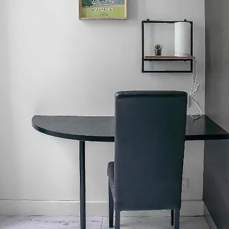 Le George V - Centre Et Parking