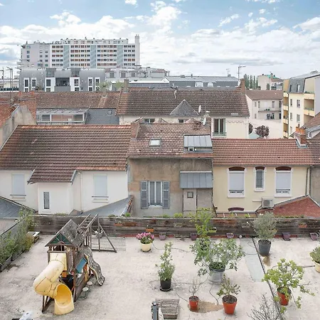 Le George V - Centre Et Parking Виши