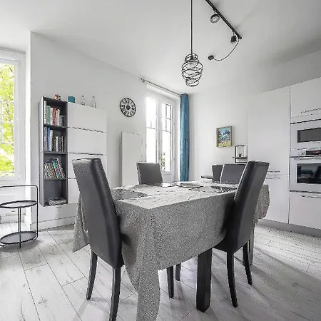 Le George V - Centre Et Parking * 비시